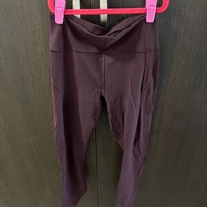 lululemon in movement tight size 6